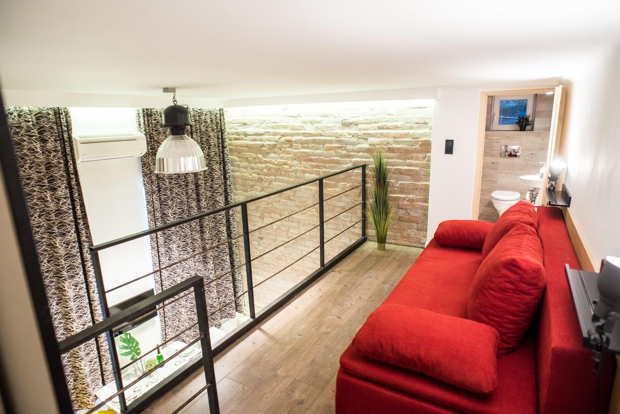 Very Stylish And Fresh Studio Home In The Center Boedapest Buitenkant foto